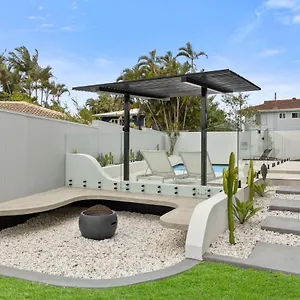 maia-beach-house-coolum.queenslandhotels.net/